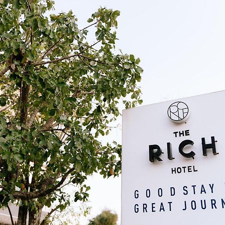 The Rich Hotel Nakhonratchasima Exteriör bild