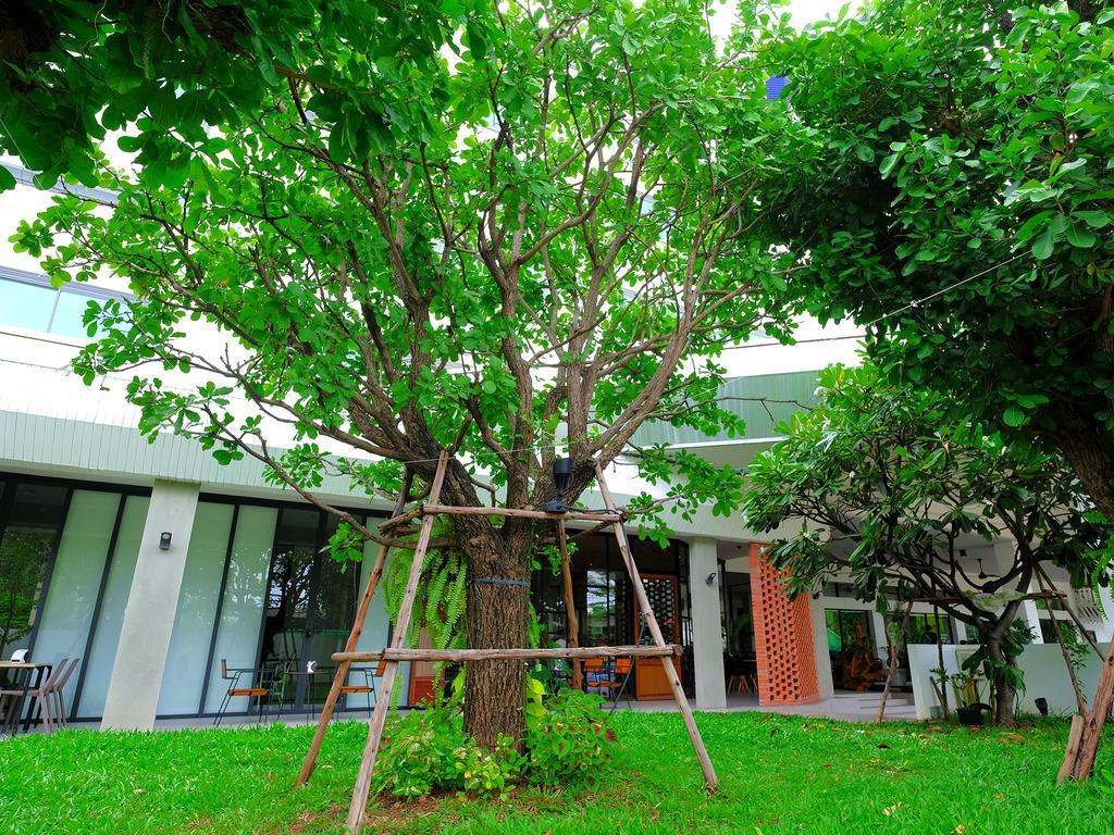 The Rich Hotel Nakhonratchasima Exteriör bild