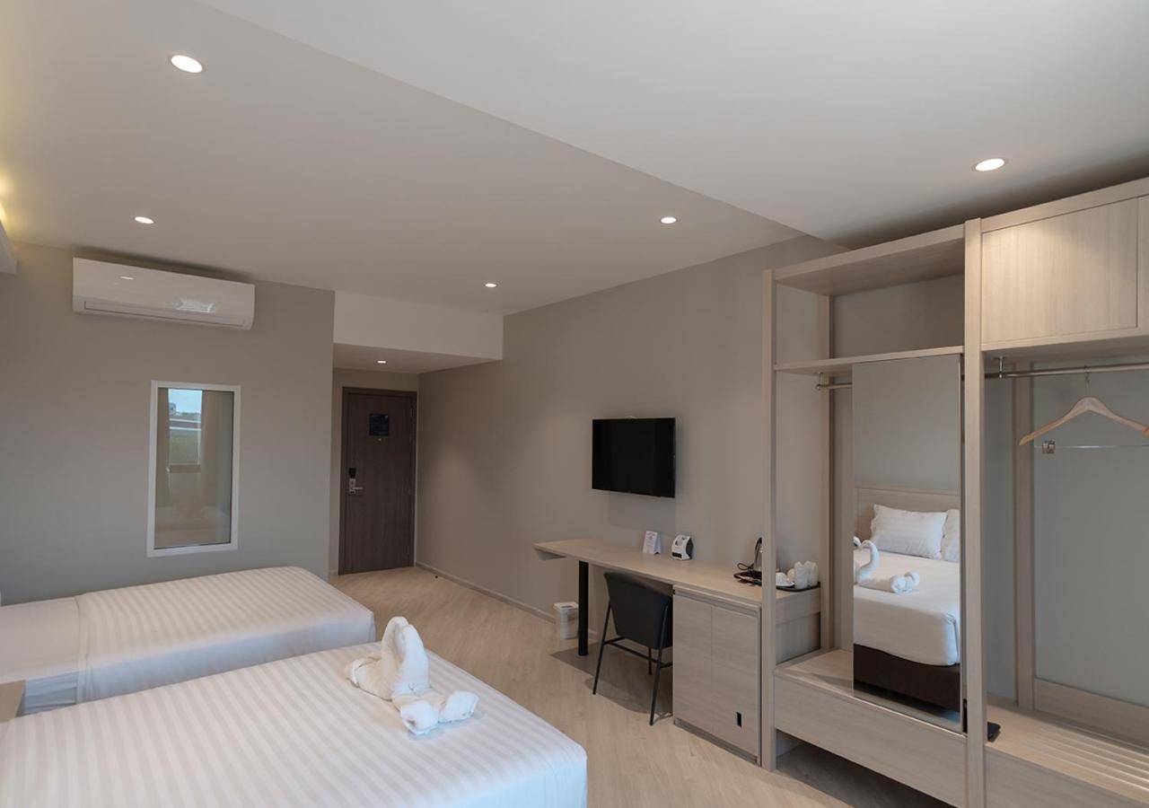 The Rich Hotel Nakhonratchasima Exteriör bild