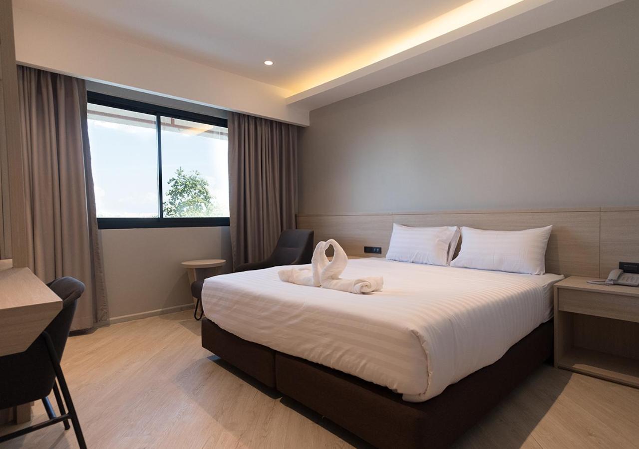 The Rich Hotel Nakhonratchasima Exteriör bild