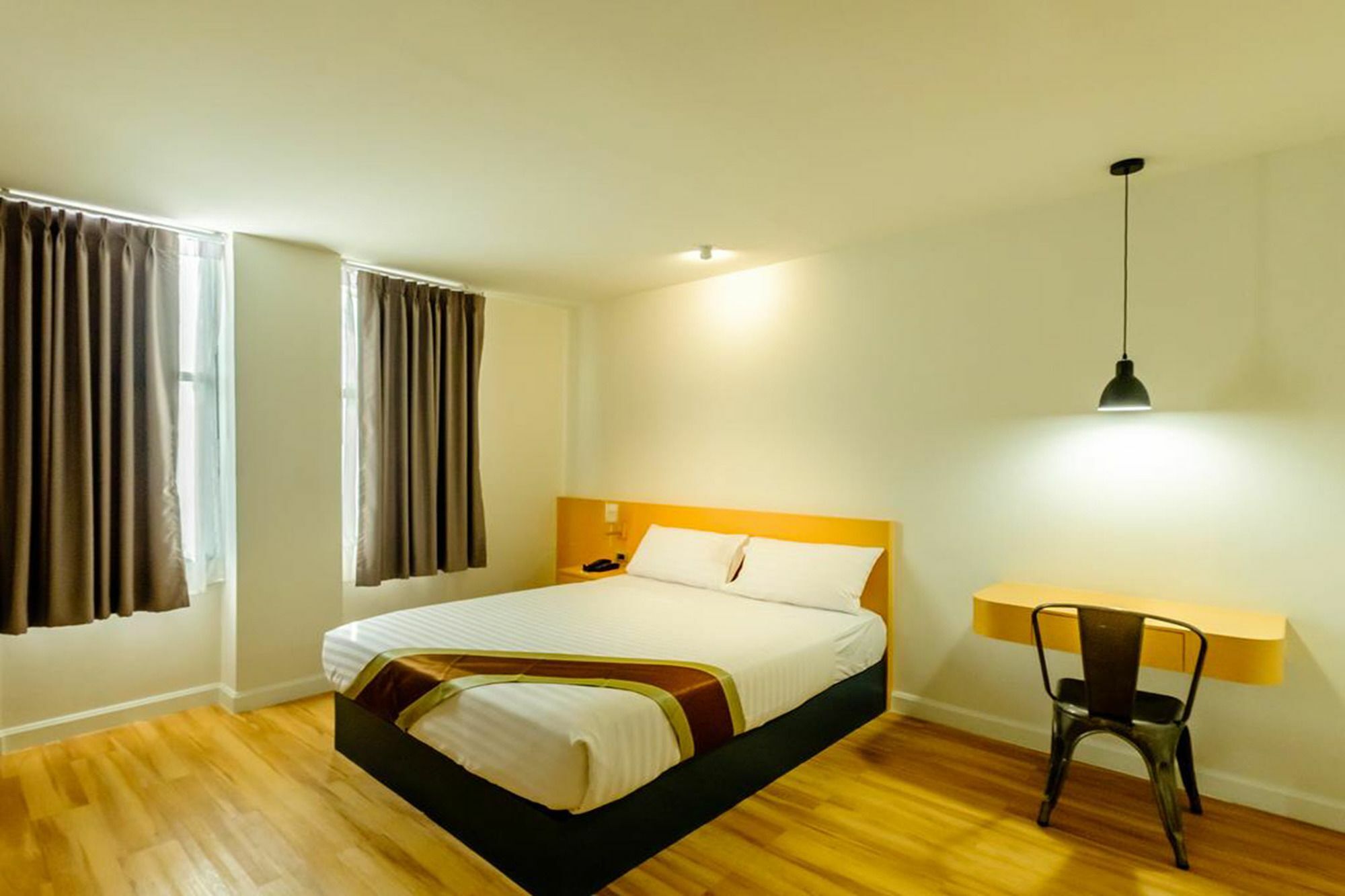 The Rich Hotel Nakhonratchasima Exteriör bild
