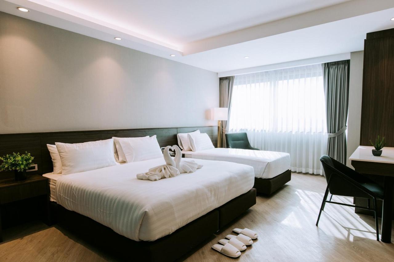 The Rich Hotel Nakhonratchasima Exteriör bild
