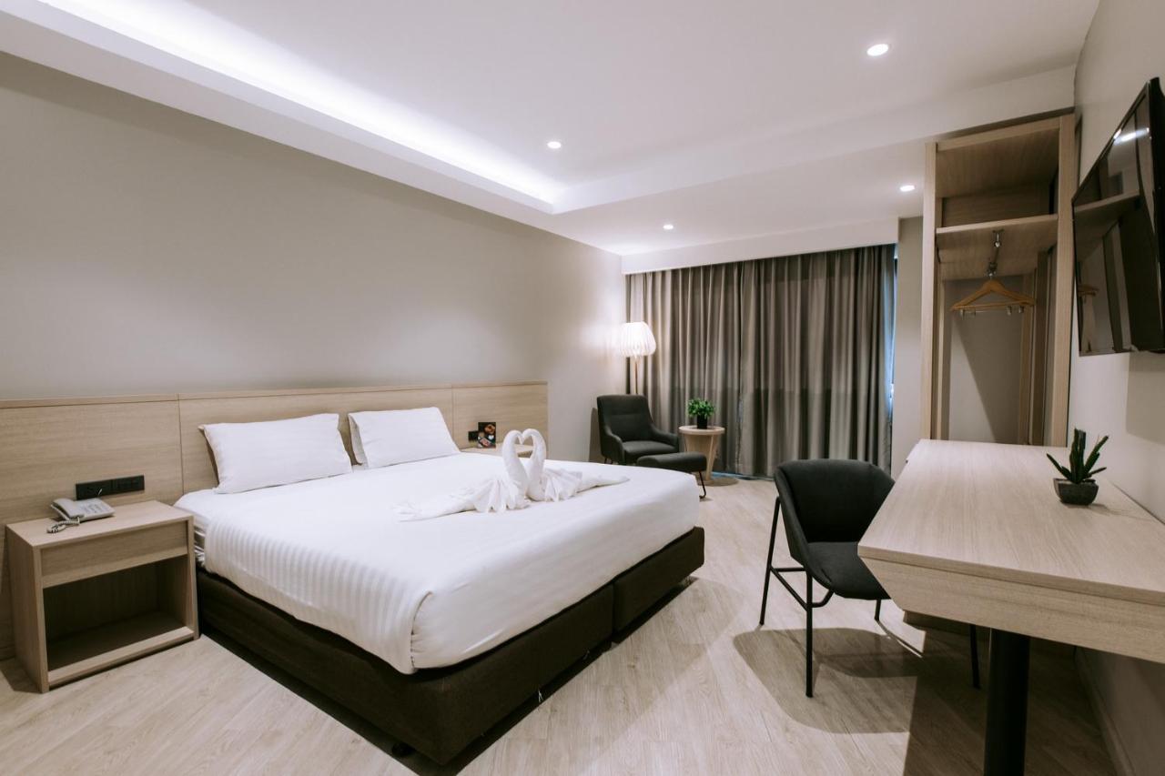 The Rich Hotel Nakhonratchasima Exteriör bild