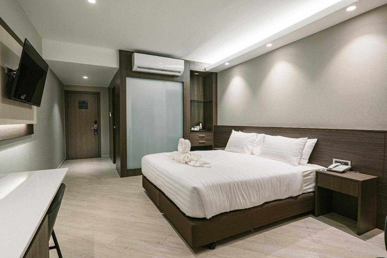 The Rich Hotel Nakhonratchasima Exteriör bild