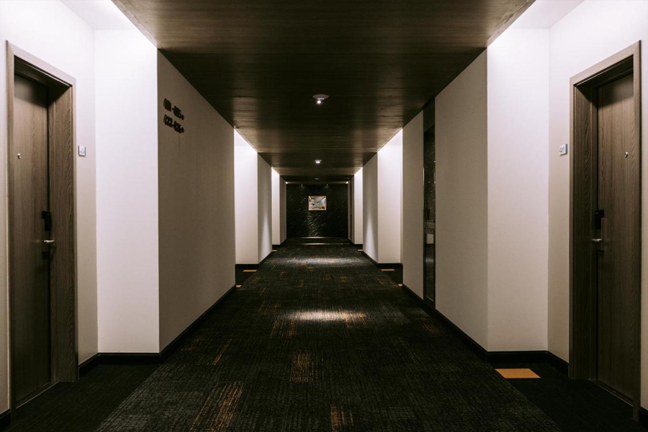 The Rich Hotel Nakhonratchasima Exteriör bild